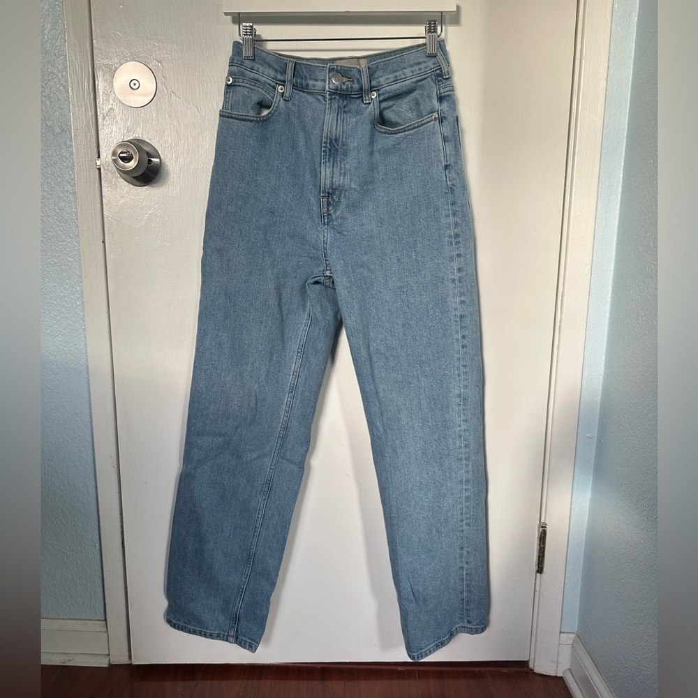 Everlane Way High Jean. Size 28 regular. Excellent condition. Organic cotton.